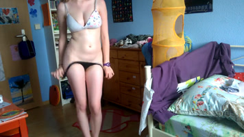 Adolescente se desnuda y manda video