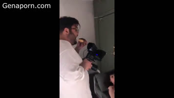 Que gracioso - grabando escena porno