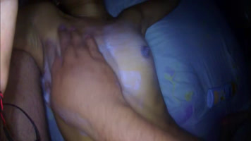 Masaje erotico a jovencita de tetas pequeñas