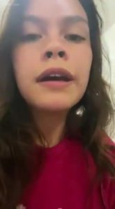 Adolescente española masturbandose en un temblor