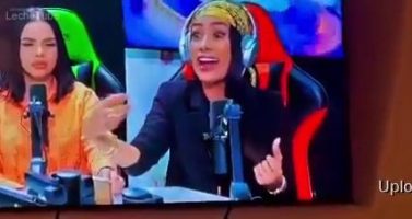 Mira aqui las tetas de la famosa caro brito video xxx