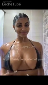 Video porno xxx de la tetona Julieth Diaz