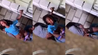 Jovencita singando y se da cuenta que la estan brechando