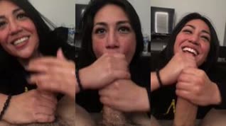 Lol Su hermana sorprendida se mete a mi cuarto y me la chupa todas