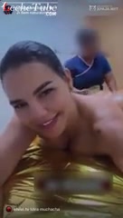 Vitaly sanchez se graba dandose masaje en las nalgas