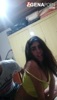 Tetona jovencita y su novio hacen live xxx