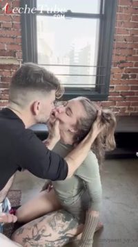 Eden Ivy lamiendo culo y garganta profunda