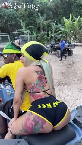 Video viral de cardi b bailando twerking