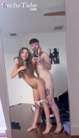 Adolescente aurora video filtrado follando con su novio